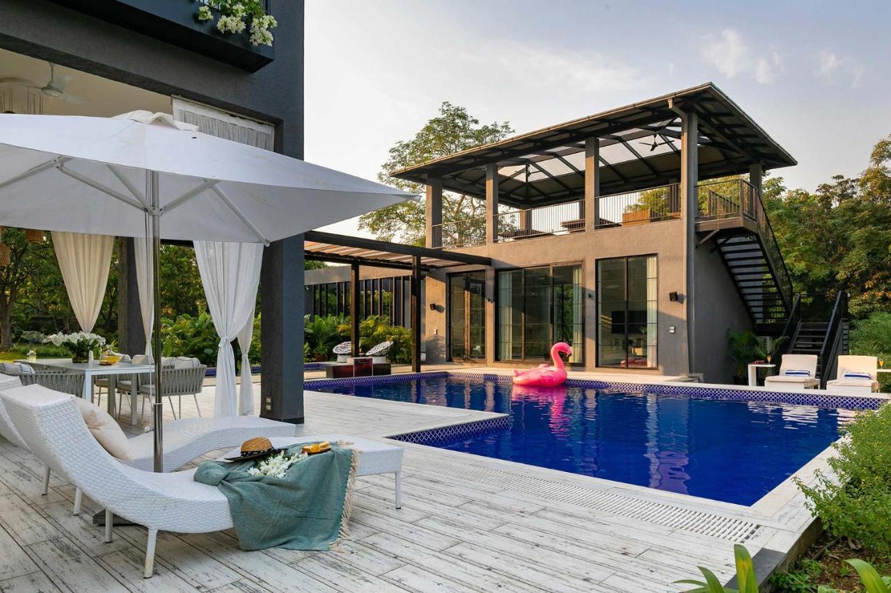Stayvista At The Charcoal Villa Luxury Collection Alībāg Exterior photo