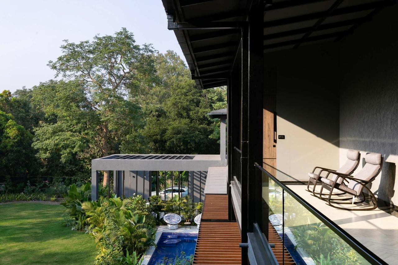 Stayvista At The Charcoal Villa Luxury Collection Alībāg Exterior photo