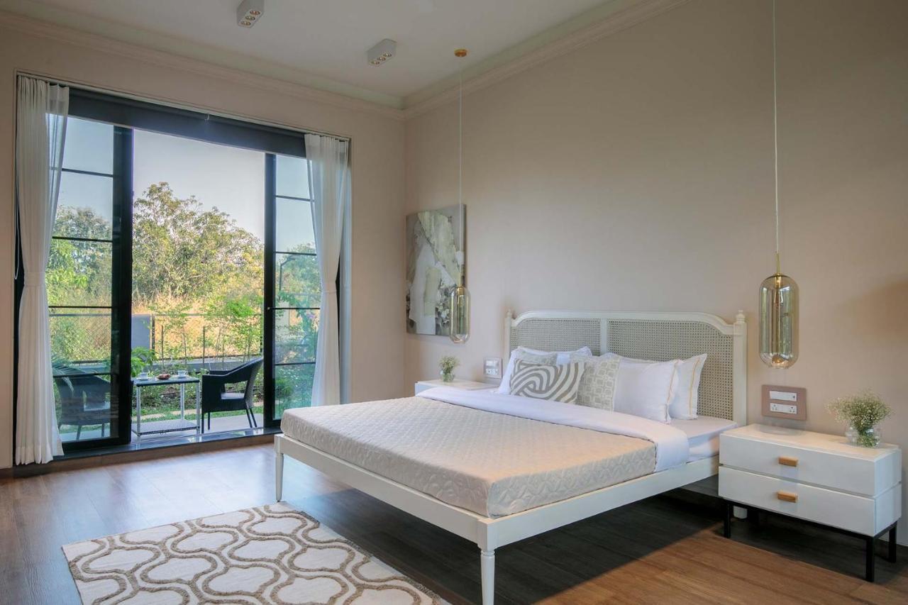 Stayvista At The Charcoal Villa Luxury Collection Alībāg Exterior photo
