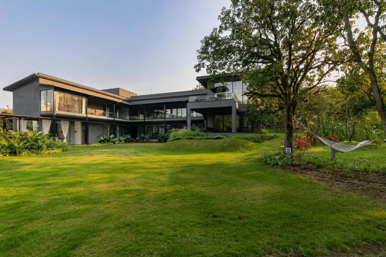Stayvista At The Charcoal Villa Luxury Collection Alībāg Exterior photo