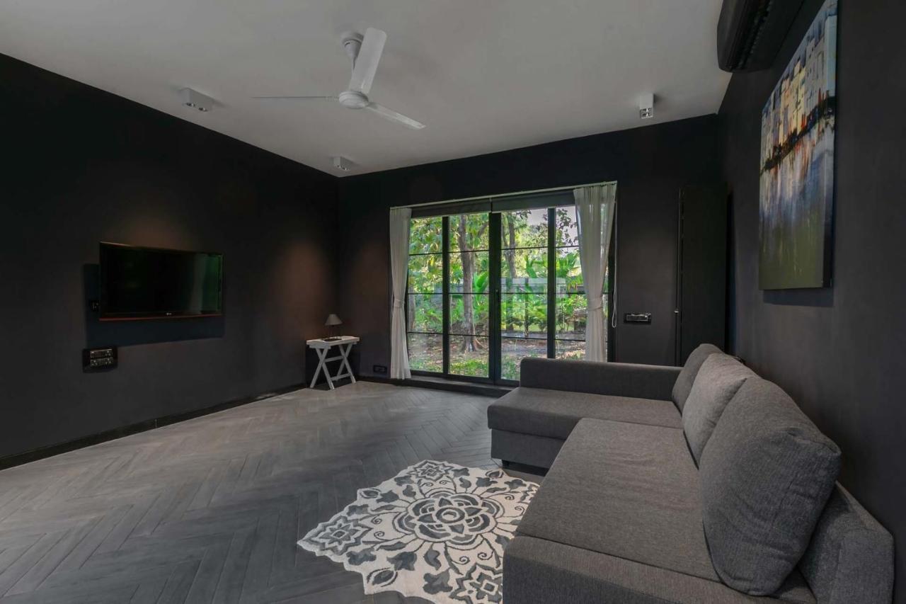 Stayvista At The Charcoal Villa Luxury Collection Alībāg Exterior photo